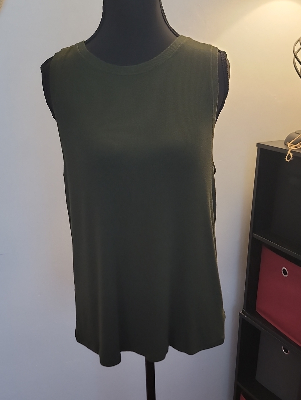 Athleta Olive Green Sleeveless Crewneck Tank size med